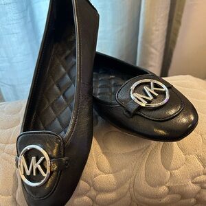 New Michael Kors Black Leather Flats with Silver Logo